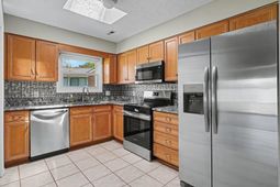 1057 Deer Run Ct. photo 4