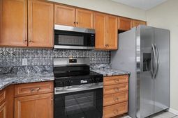 1057 Deer Run Ct. photo 4