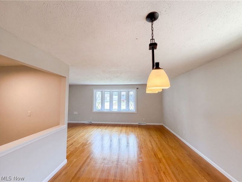 11500 Stormes Drive, Cleveland, OH 44130 Photo 9