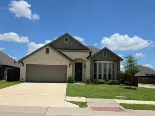 225 Clairmont Drive, Ponder, TX 76259