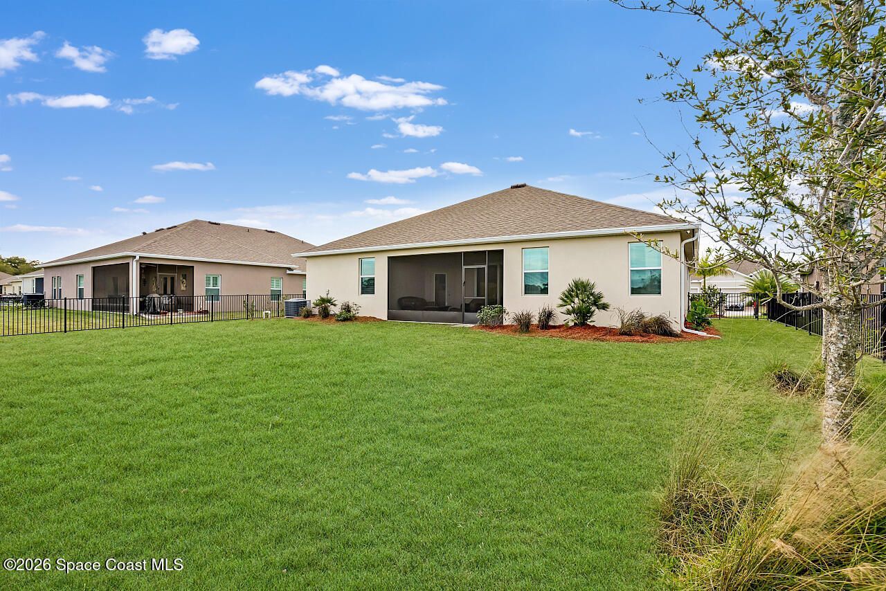 194 52nd Square, Vero Beach, FL 32968 Photo