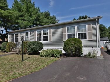 2 Douglas Dr, Carver, MA 02330