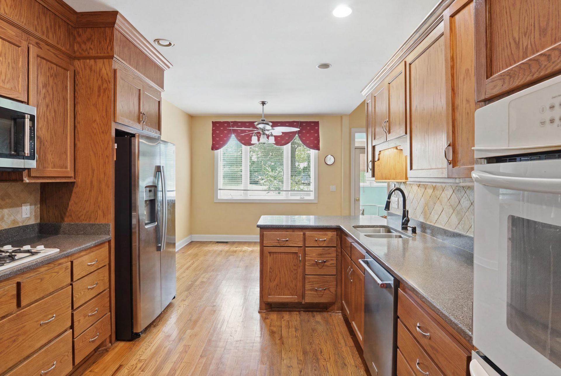 8737 Herons Walk Photo 10