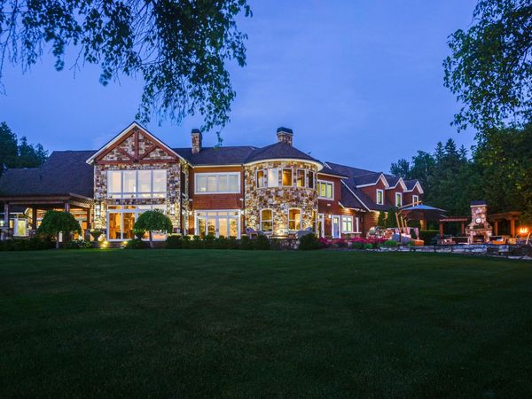 5707 Bay Shore Drive, Sturgeon Bay, WI 54235