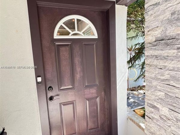 511 N 70th Way , Hollywood, FL 33024