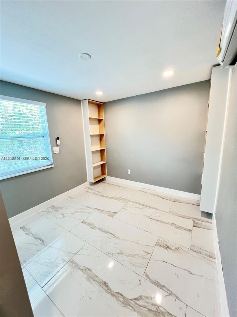 511 N 70th Way , Hollywood, FL 33024 Photo