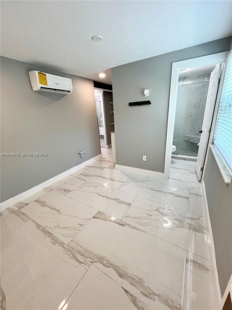 511 N 70th Way , Hollywood, FL 33024 Photo