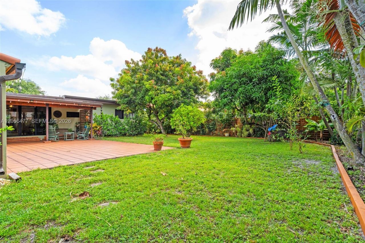 550 Westward Dr, Miami Springs, FL 33166 Photo