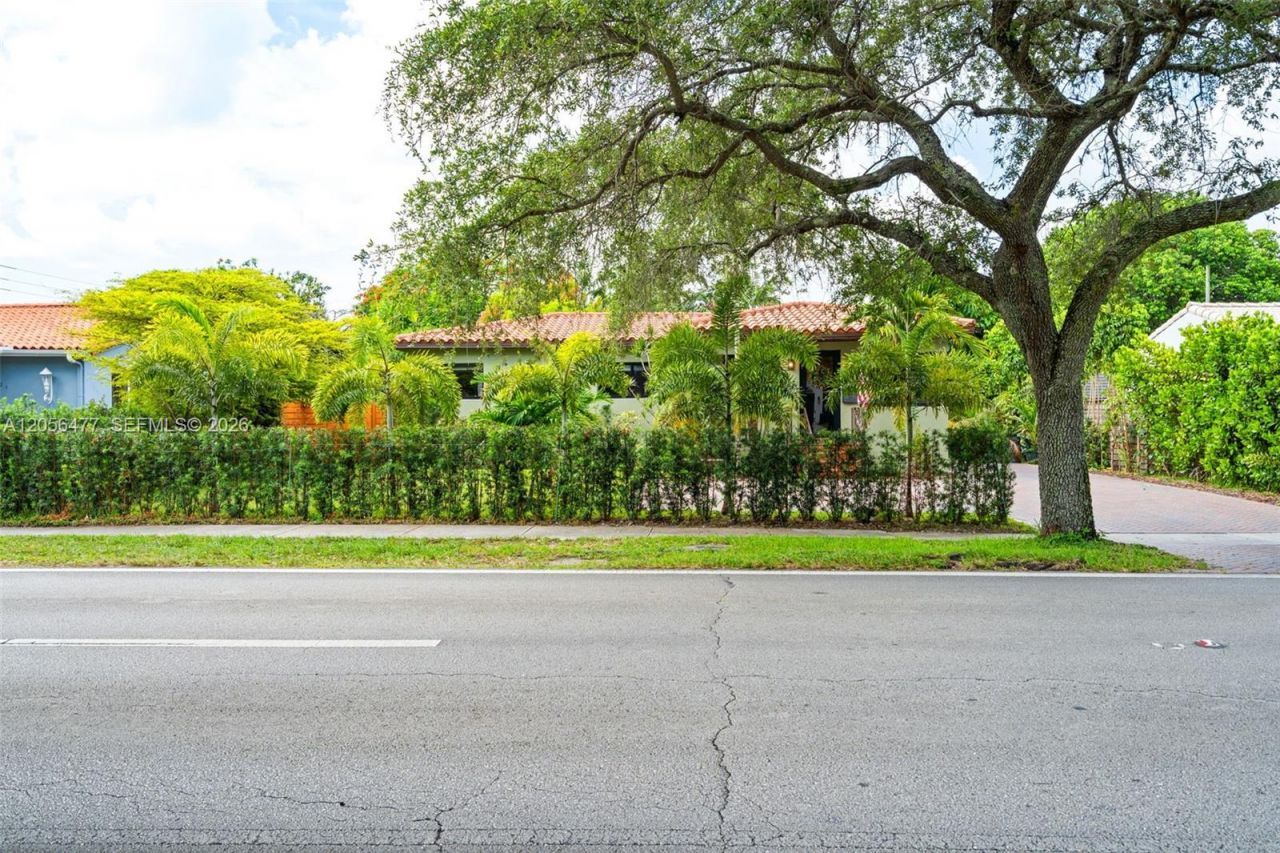 550 Westward Dr, Miami Springs, FL 33166 Photo