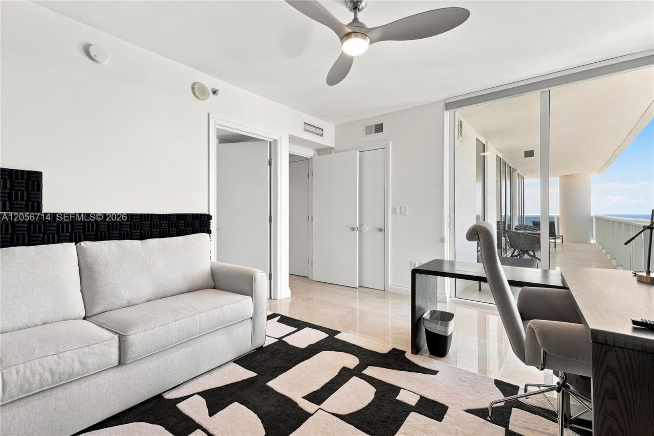 1850 S Ocean Dr, Unit 2204, Hallandale Beach, FL 33009 Photo