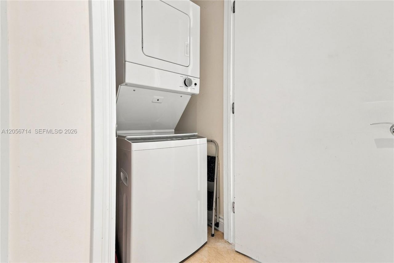 1850 S Ocean Dr, Unit 2204, Hallandale Beach, FL 33009 Photo