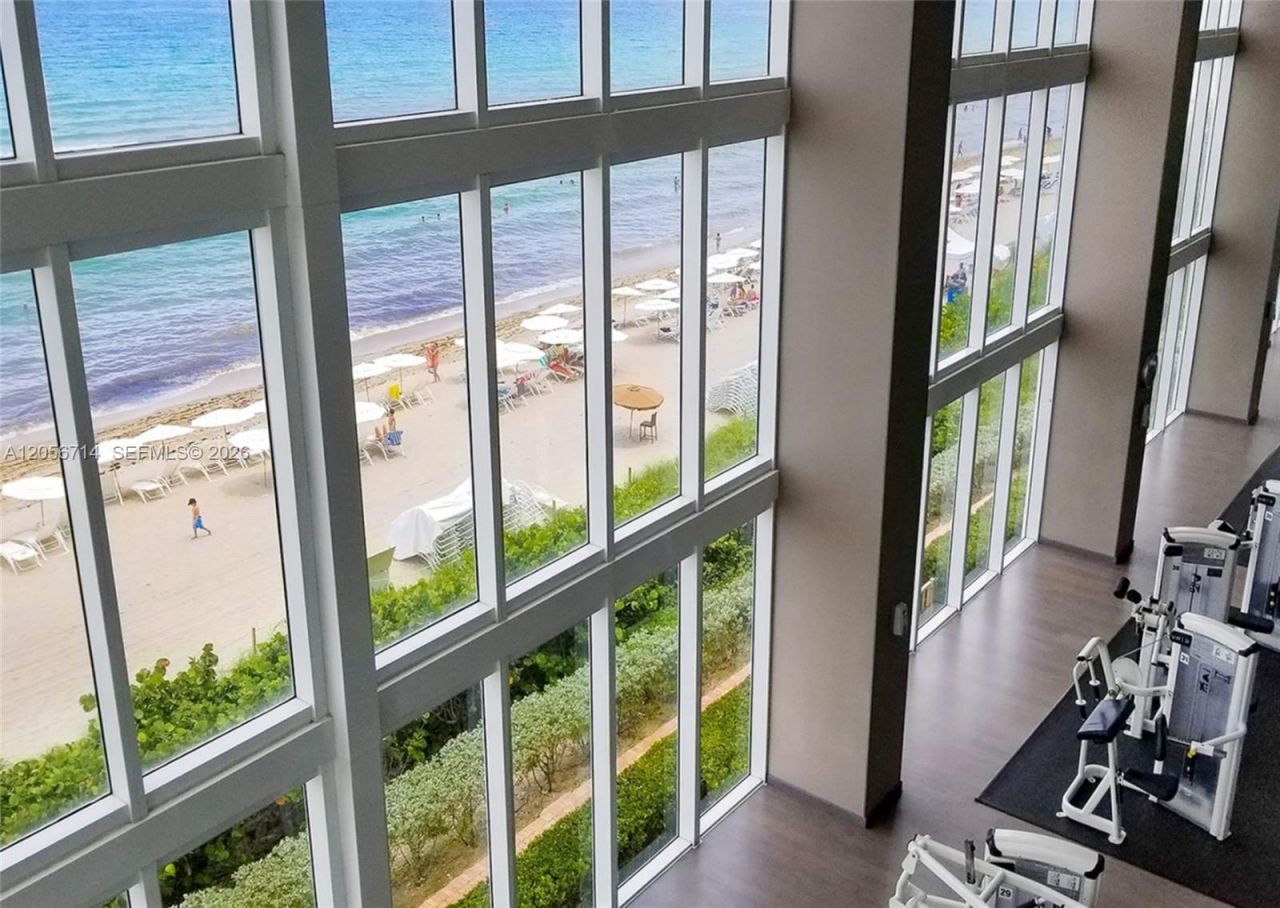 1850 S Ocean Dr, Unit 2204, Hallandale Beach, FL 33009 Photo