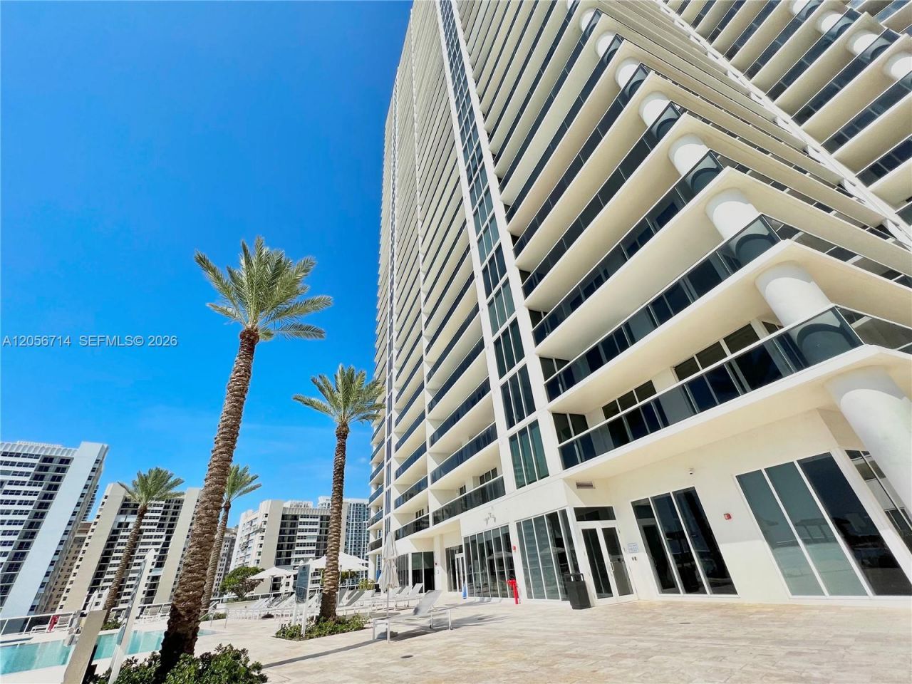 1850 S Ocean Dr, Unit 2204, Hallandale Beach, FL 33009 Photo