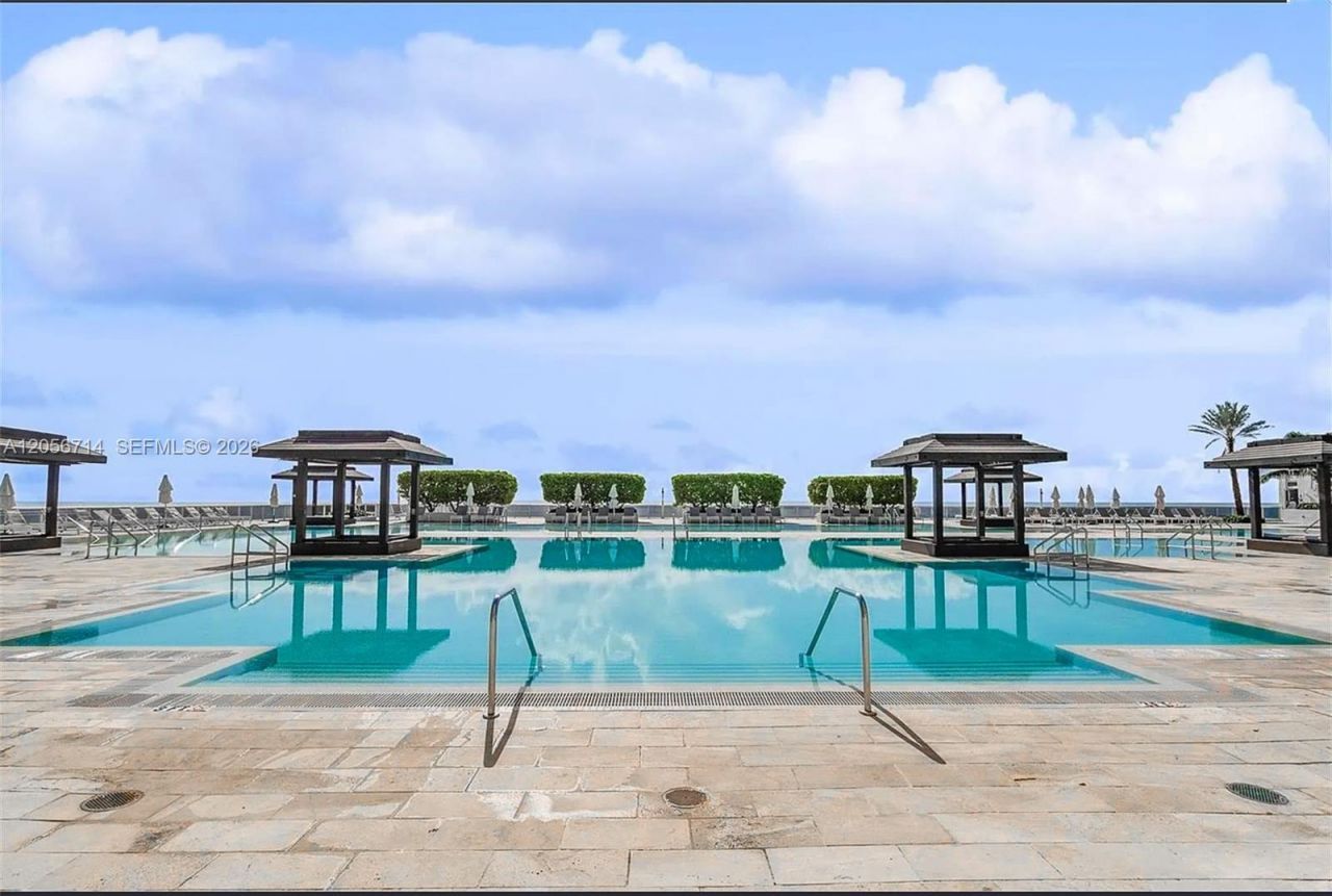 1850 S Ocean Dr, Unit 2204, Hallandale Beach, FL 33009 Photo