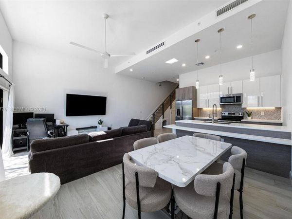 4480 NW 8th Pl , Plantation, FL 33317