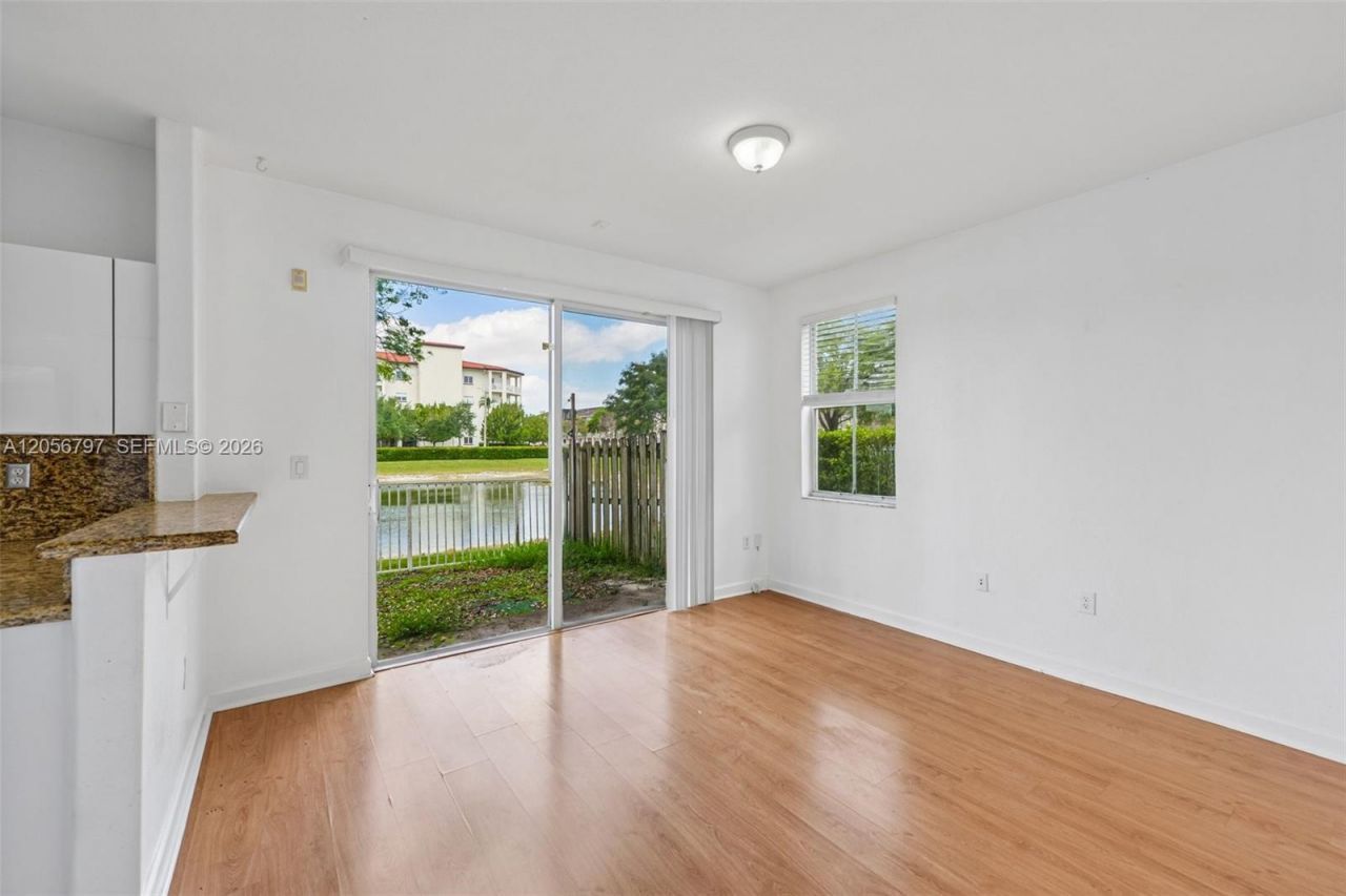 8188 NW 108th Pl , Unit -, Doral, FL 33178 Photo