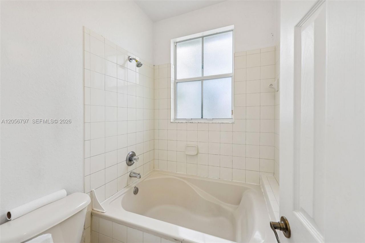 8188 NW 108th Pl , Unit -, Doral, FL 33178 Photo