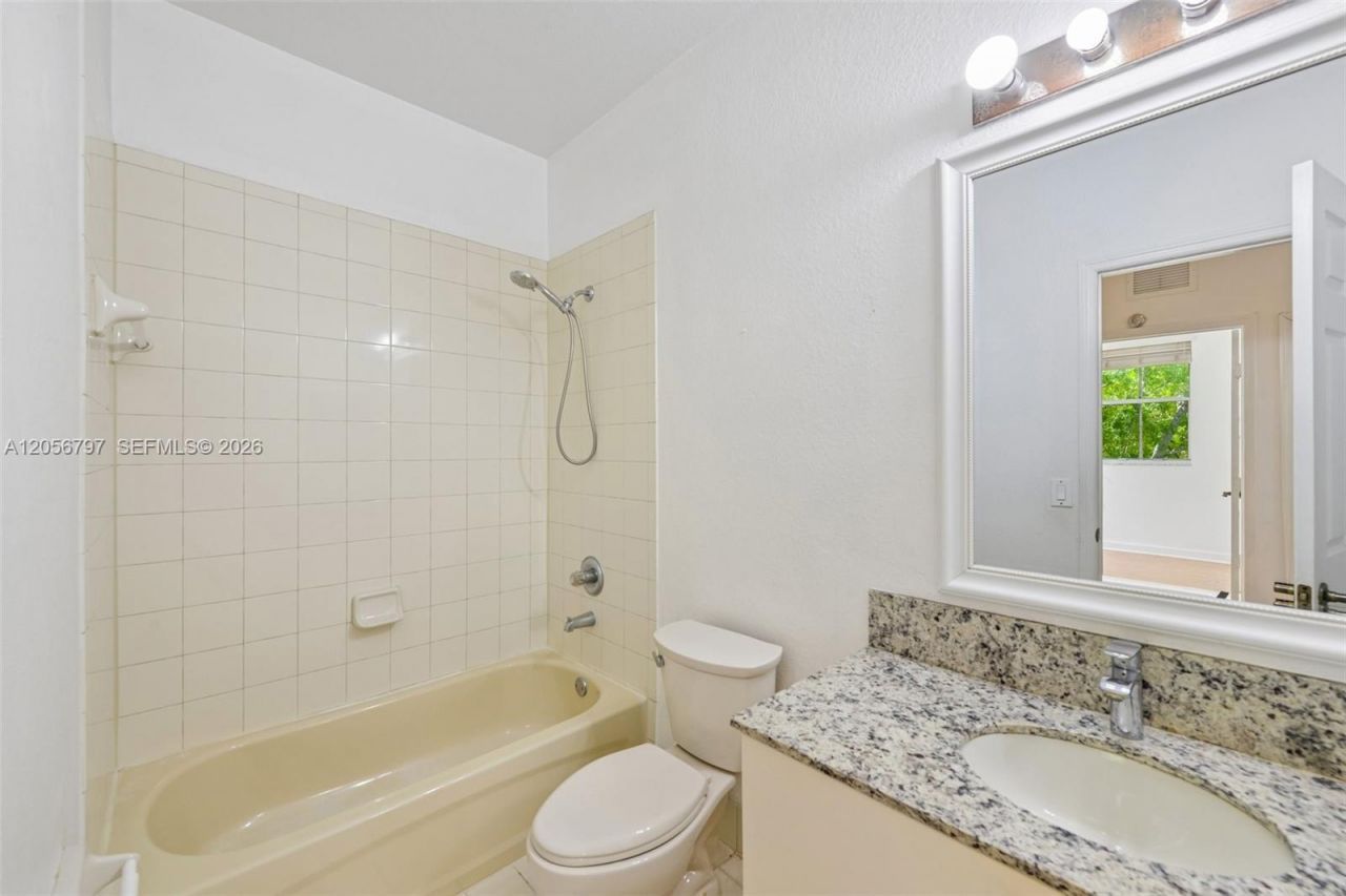 8188 NW 108th Pl , Unit -, Doral, FL 33178 Photo