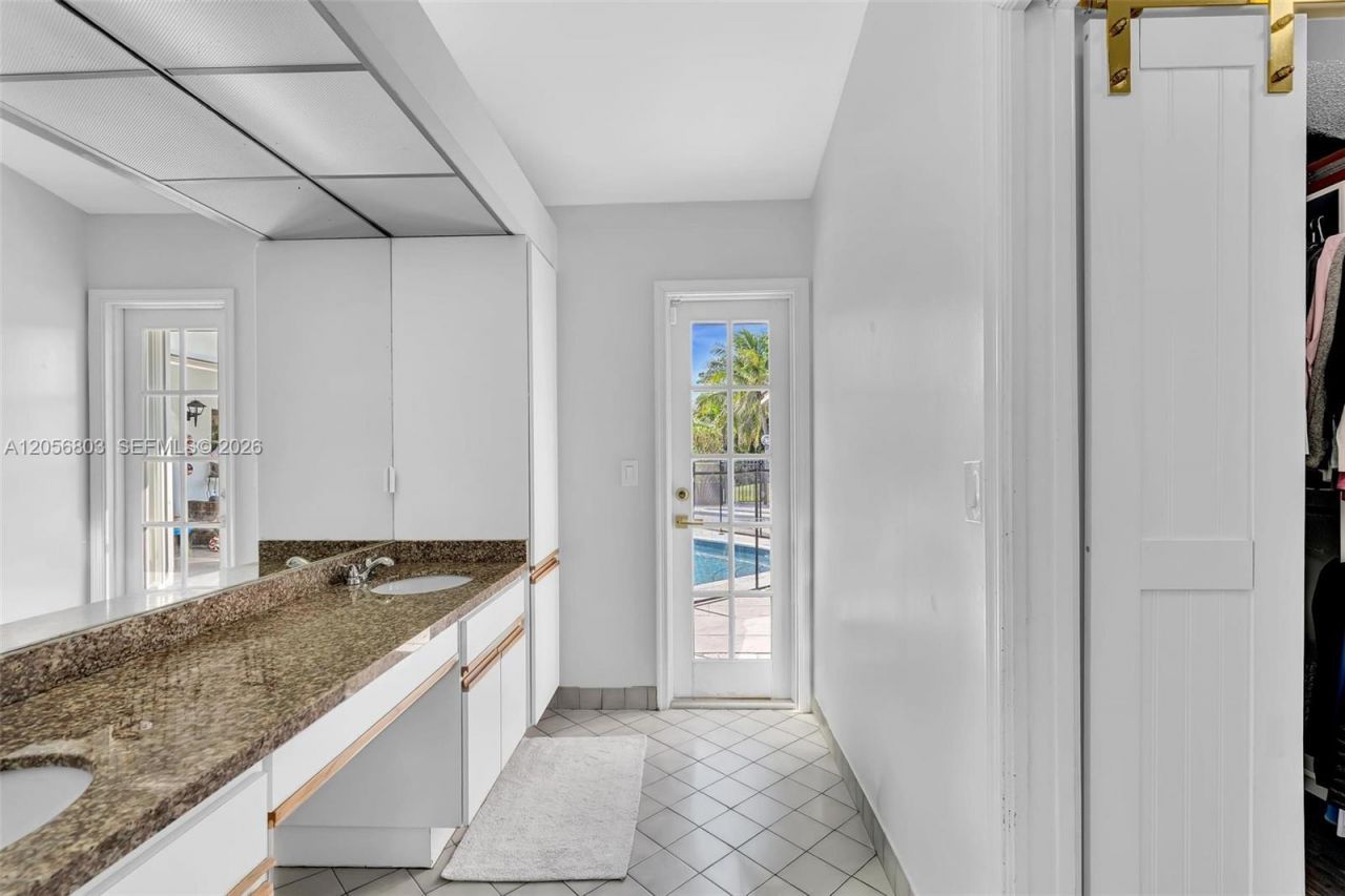 1661 NW 100th Way, Plantation, FL 33322 Photo