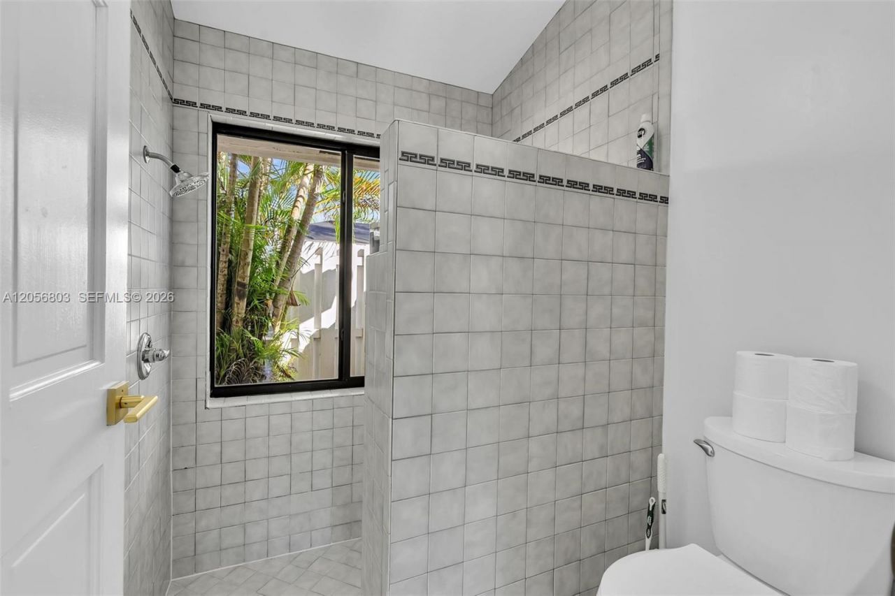 1661 NW 100th Way, Plantation, FL 33322 Photo