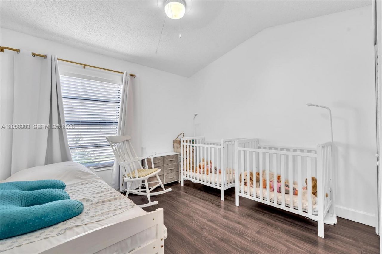 1661 NW 100th Way, Plantation, FL 33322 Photo