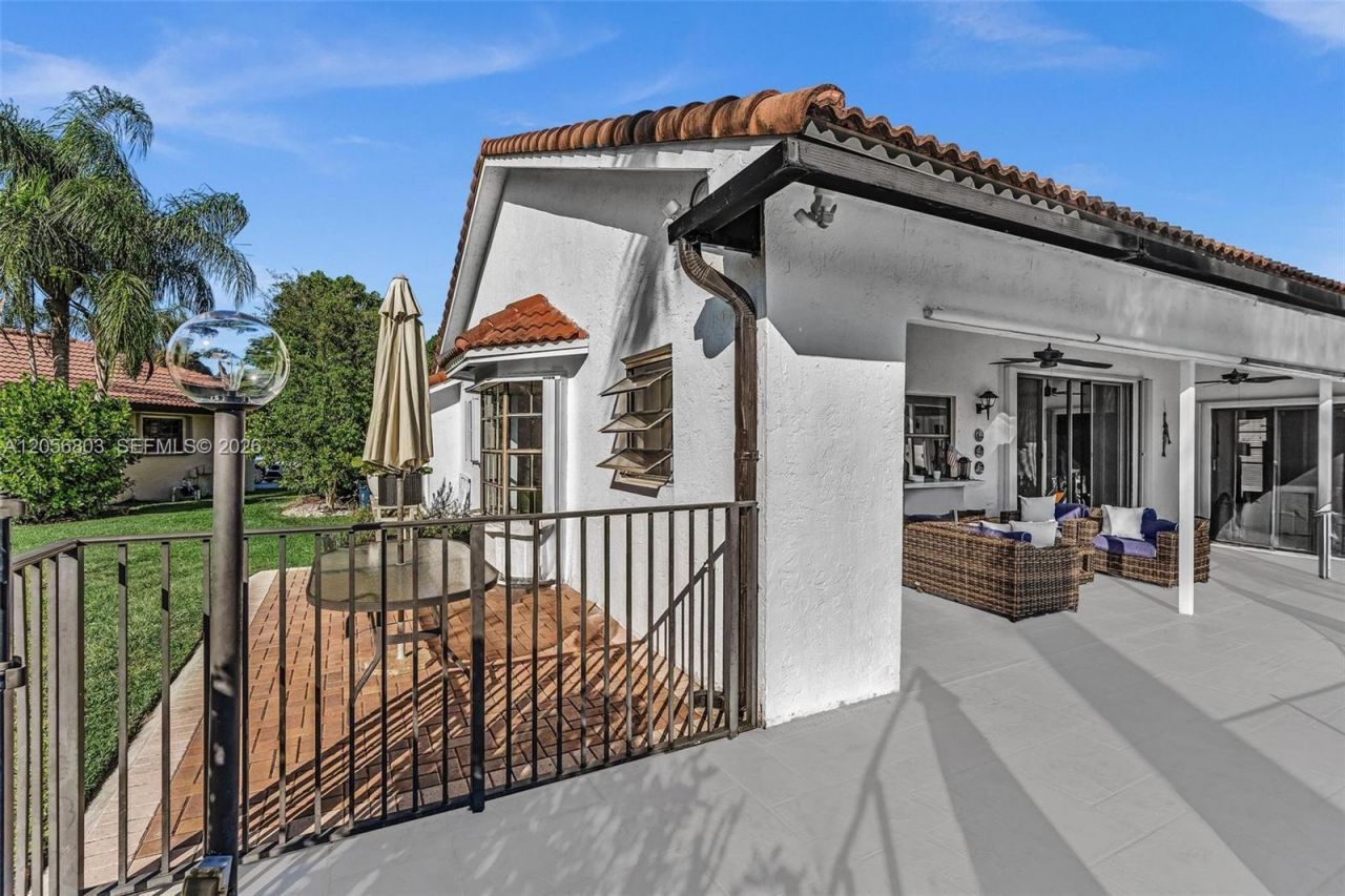 1661 NW 100th Way, Plantation, FL 33322 Photo
