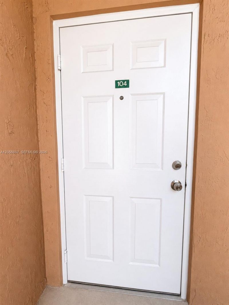 17650 NW 73rd Ave , Unit 104-18, Hialeah, FL 33015 Photo