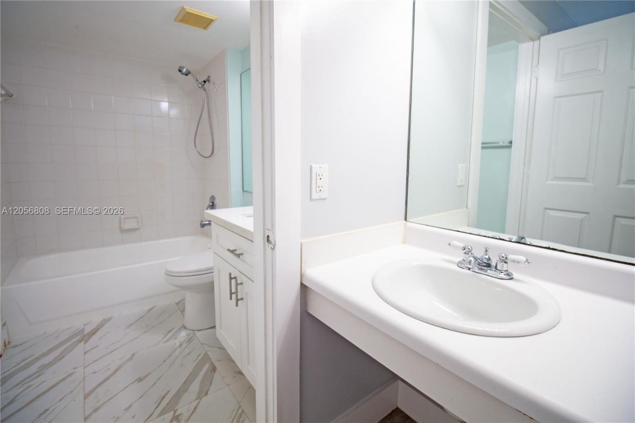 2600 S University Dr , Unit 228, Davie, FL 33328 Photo