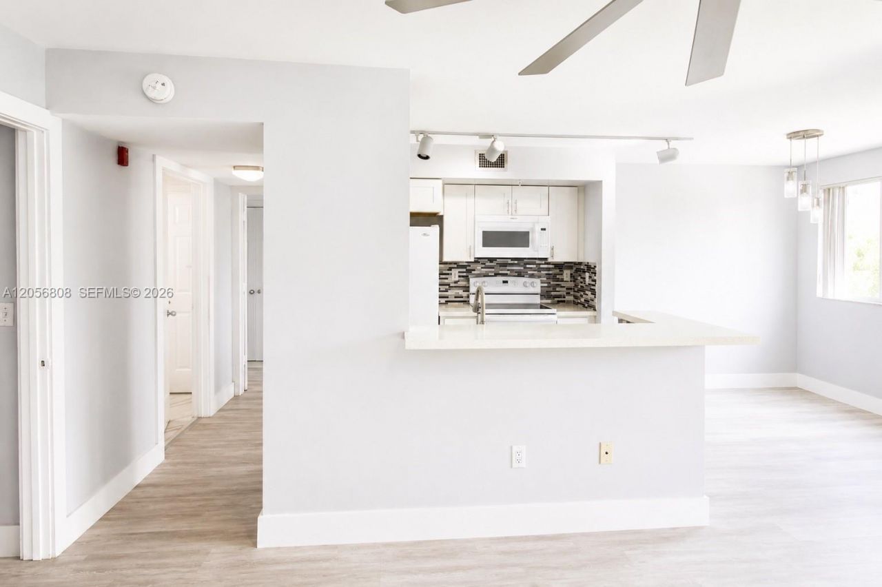 2600 S University Dr , Unit 228, Davie, FL 33328 Photo