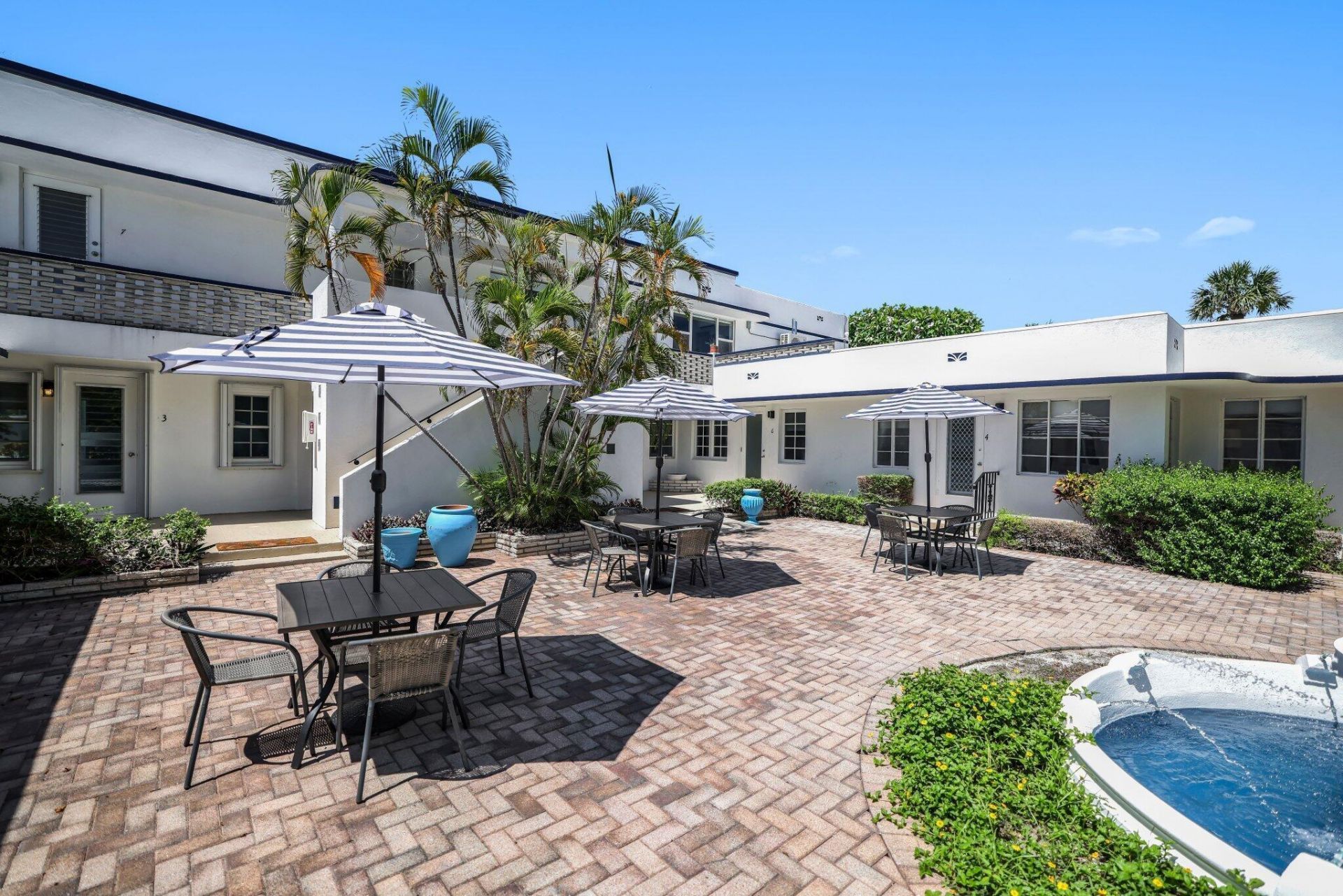 320 Inlet Way, Unit 4, Palm Beach Shores, FL 33404 Photo