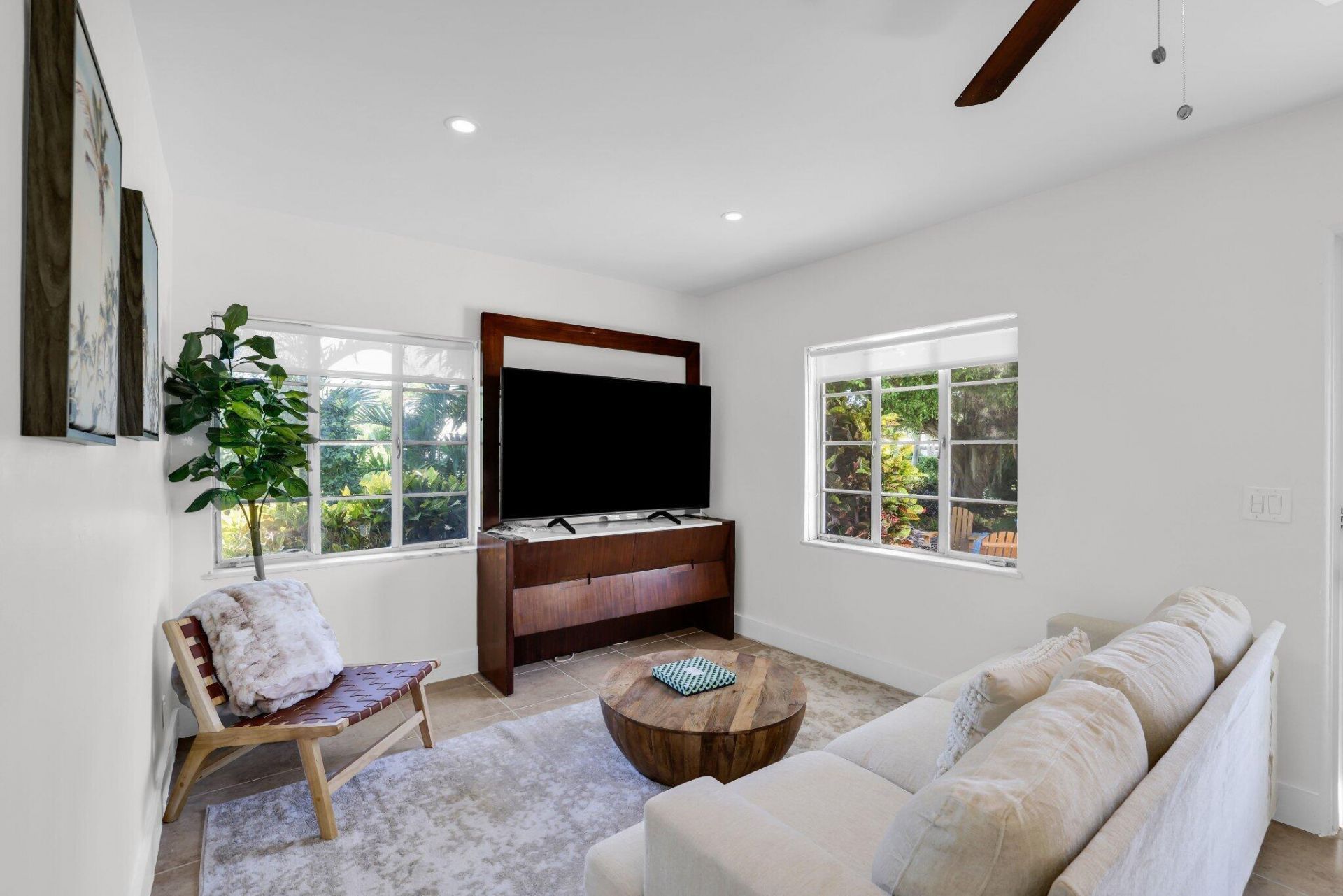320 Inlet Way, Unit 4, Palm Beach Shores, FL 33404 Photo