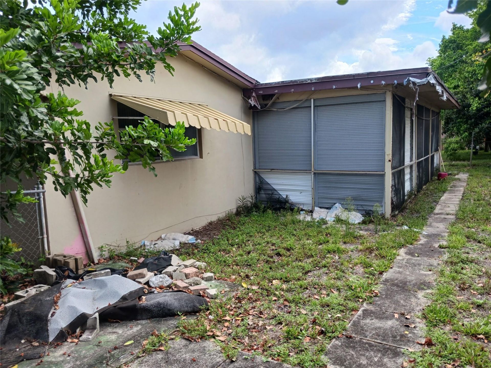 7757 SE Embassy Boulevard, Miramar, FL 33023 Photo