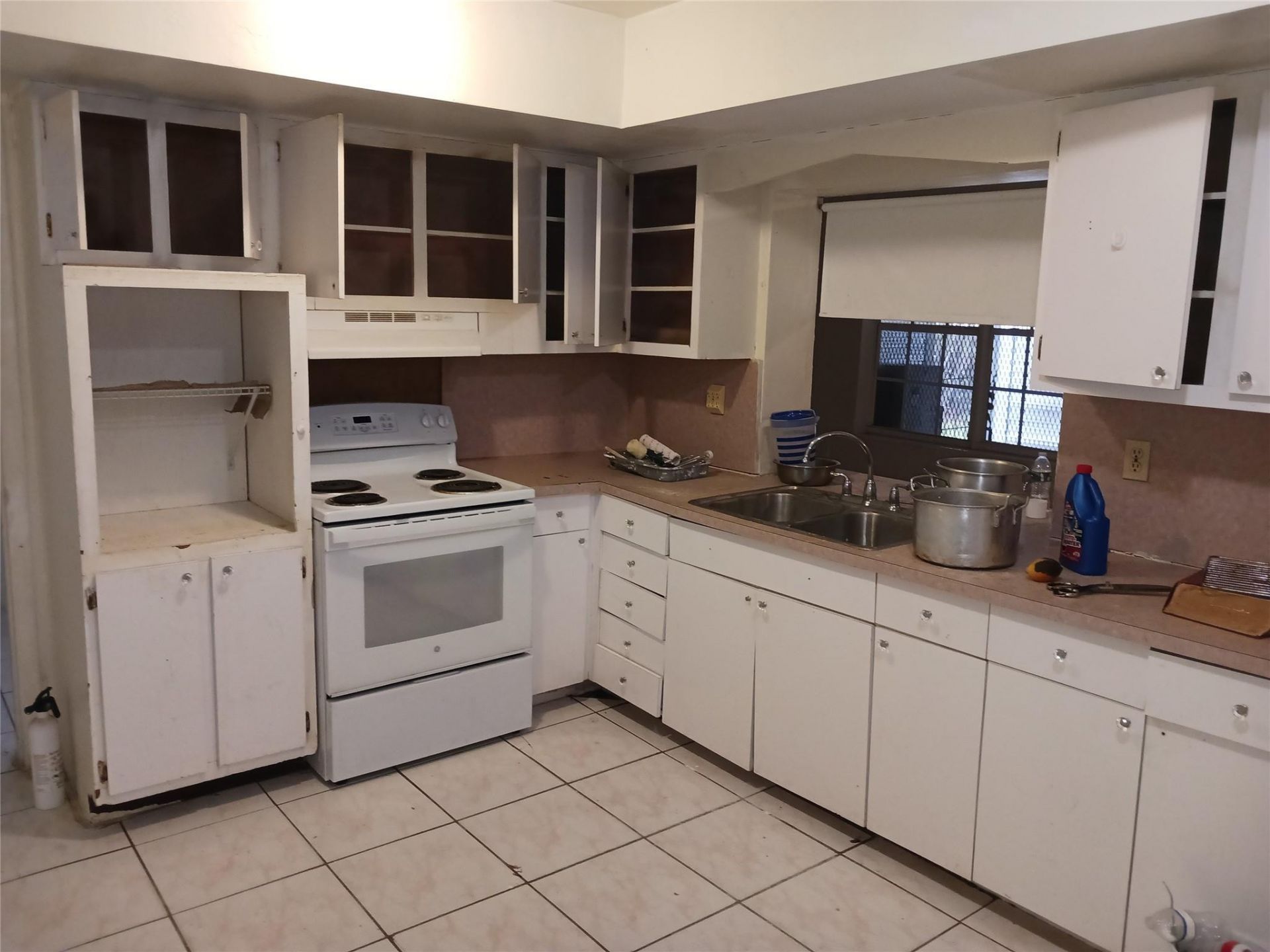 7757 SE Embassy Boulevard, Miramar, FL 33023 Photo