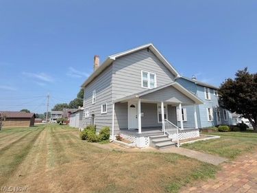 450 Barnett Avenue, Newcomerstown, OH 43832