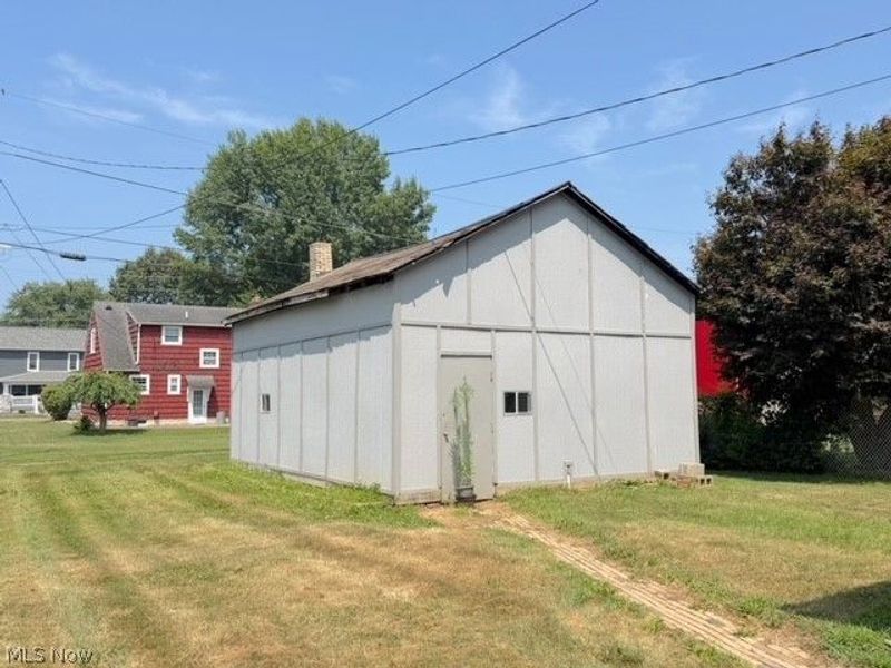 450 Barnett Avenue, Newcomerstown, OH 43832 Photo 3