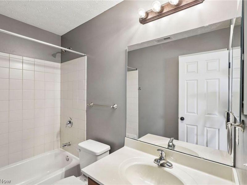 5028 Dayflower Drive, Tipp City, OH 45371 Photo 10