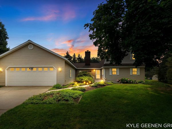 6392 Blue Jay Lane, Holland, MI 49423