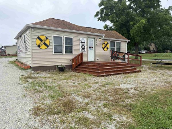 119 W Indiana Avenue, Eaton, IN 47338