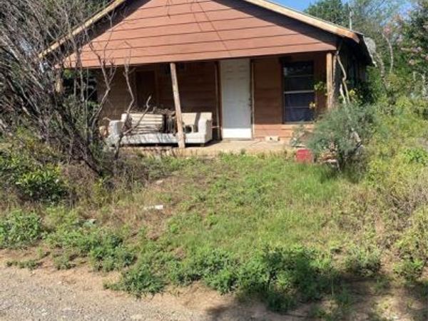 1311 N Blanco Street, Coleman, TX 76834