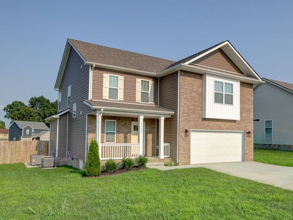 1385 Harmon Ln, Clarksville, TN 37042