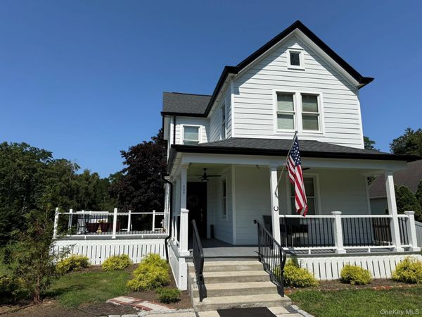East Marion, NY 11939