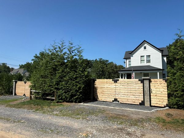 East Marion, NY 11939
