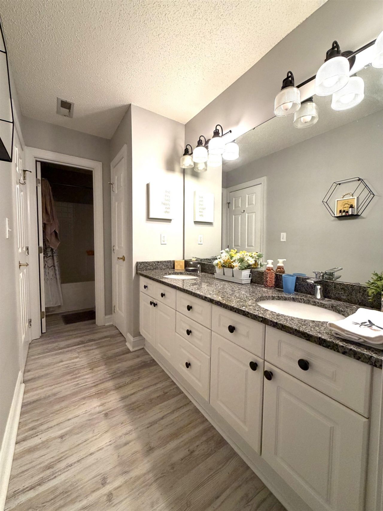 4009 Edenborough Dr.  Photo 35