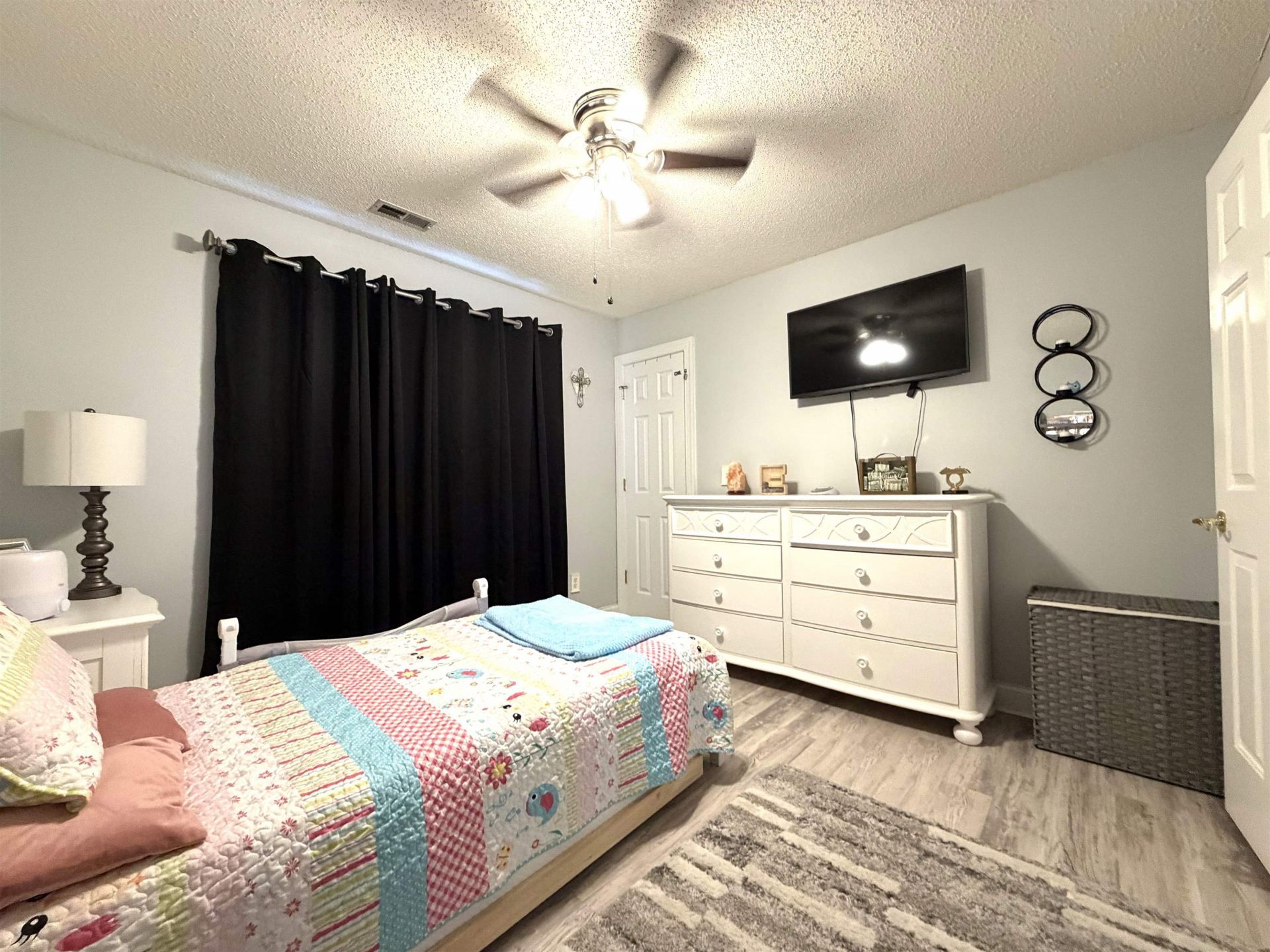 4009 Edenborough Dr.  Photo 37