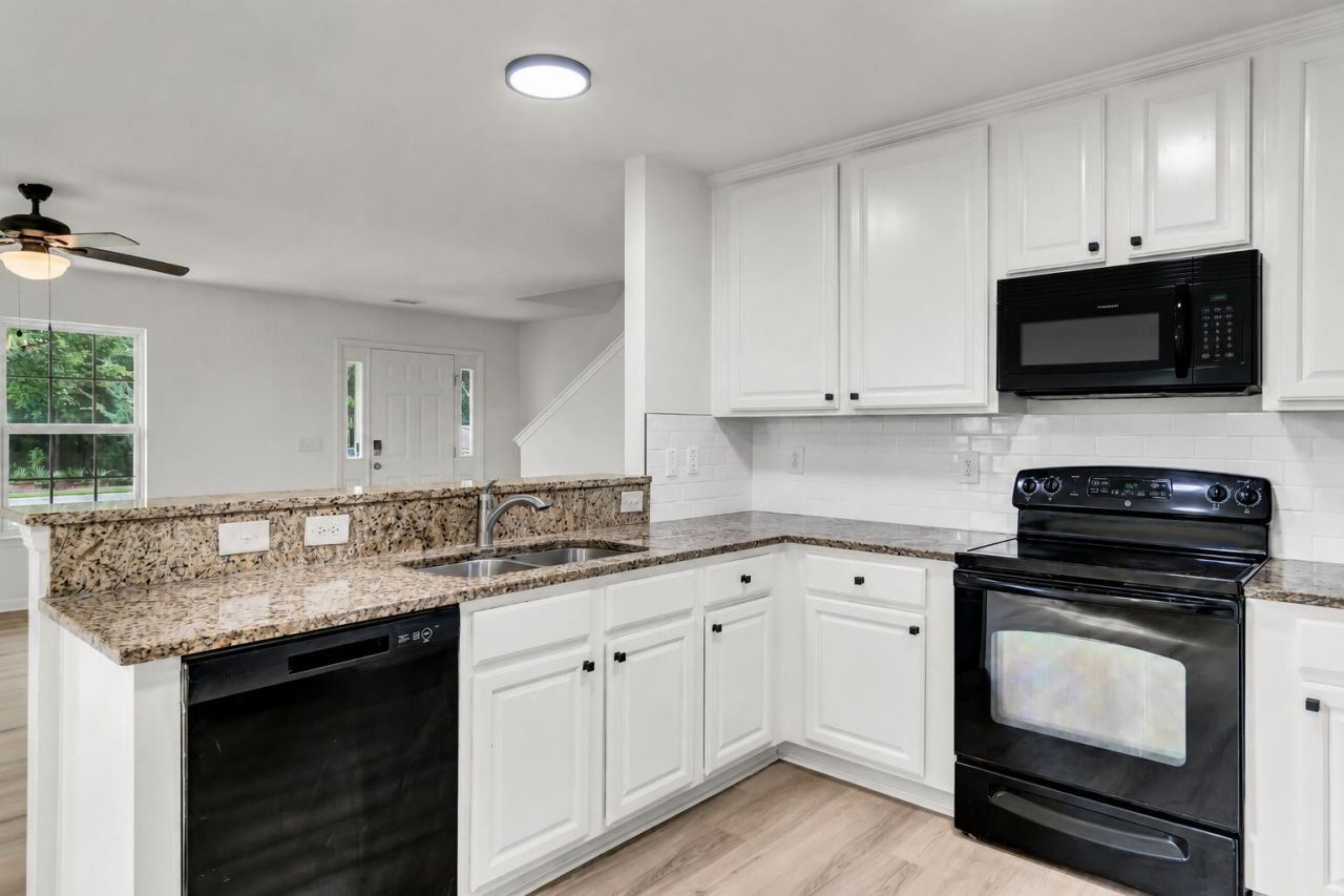161 Blackstone Drive Photo 8