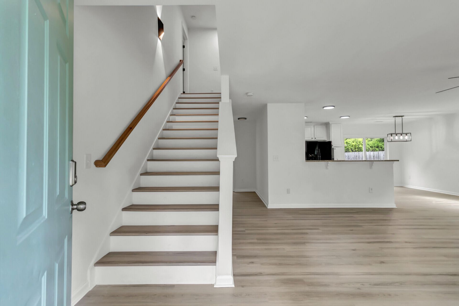 161 Blackstone Drive Photo 9