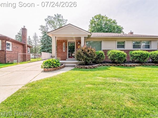 3655 S Longmeadow Road, Trenton, MI 48183