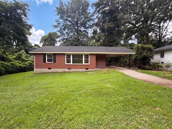 856 Glenway Drive , Atlanta, GA 30344