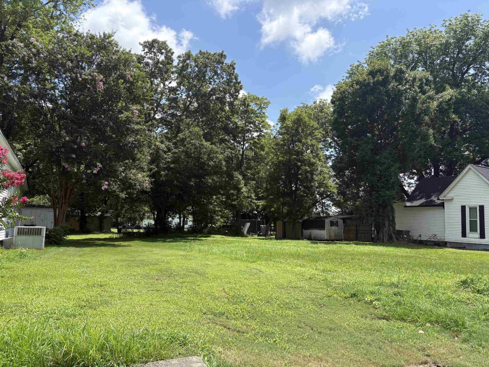 412 S College St, Halls, TN 38040 Main Photo