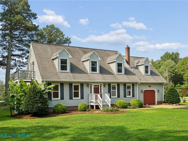 4382 Johns Point Road , Gloucester, VA 23061